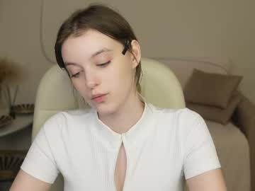 girl Straight And Lesbian Sex Cam with cant_fool_heart