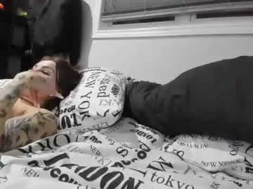 couple Straight And Lesbian Sex Cam with issheawhore_