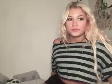 girl Straight And Lesbian Sex Cam with babymorgann