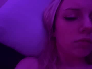 girl Straight And Lesbian Sex Cam with sammiegirlll