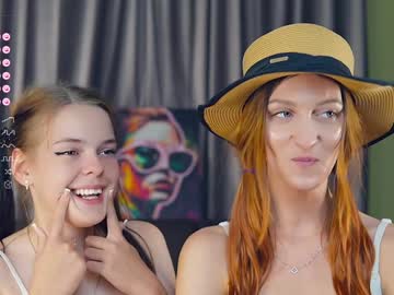 couple Straight And Lesbian Sex Cam with _foxy_paw_