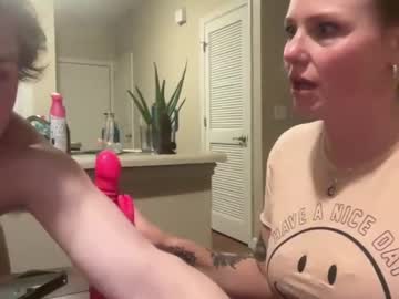 couple Straight And Lesbian Sex Cam with scarletsprays