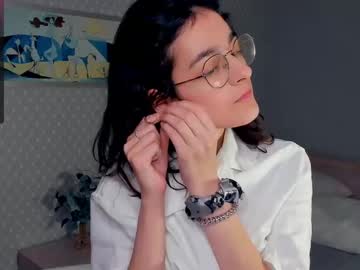 girl Straight And Lesbian Sex Cam with keeleyhane