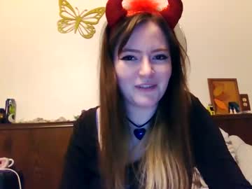 girl Straight And Lesbian Sex Cam with allibuns