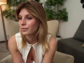 girl Straight And Lesbian Sex Cam with elegant_vibes