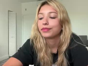 girl Straight And Lesbian Sex Cam with paigesylviaa