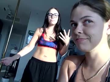 girl Straight And Lesbian Sex Cam with sydthesweetheart