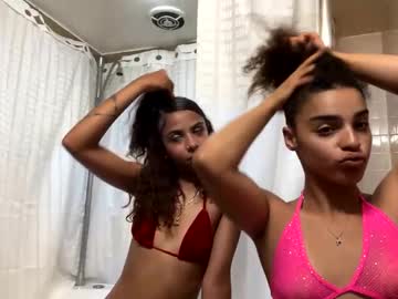 couple Straight And Lesbian Sex Cam with dreamslifeofficial